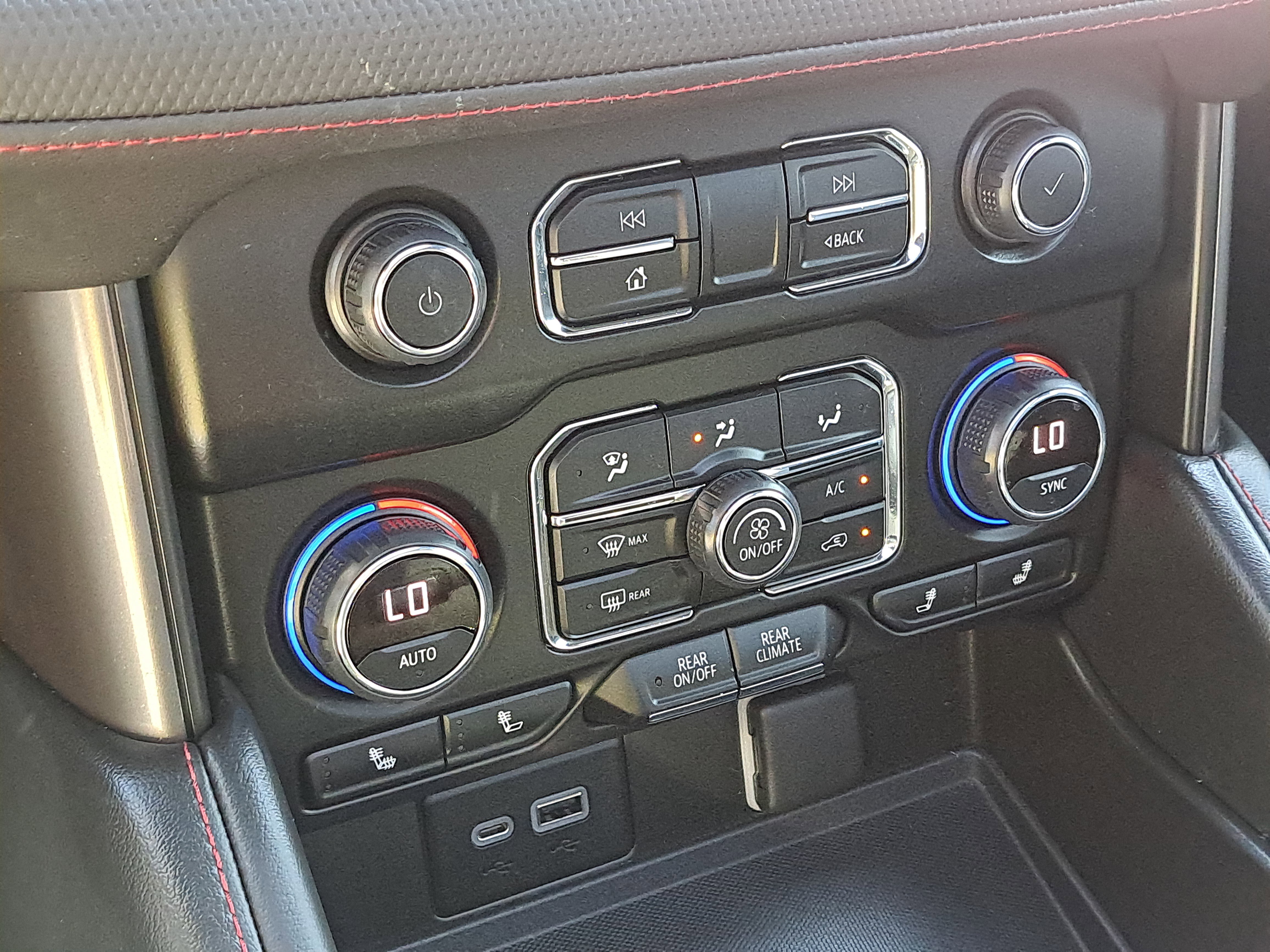 Used 2022 Chevrolet Tahoe RST w/ Sport Performance Package image 21