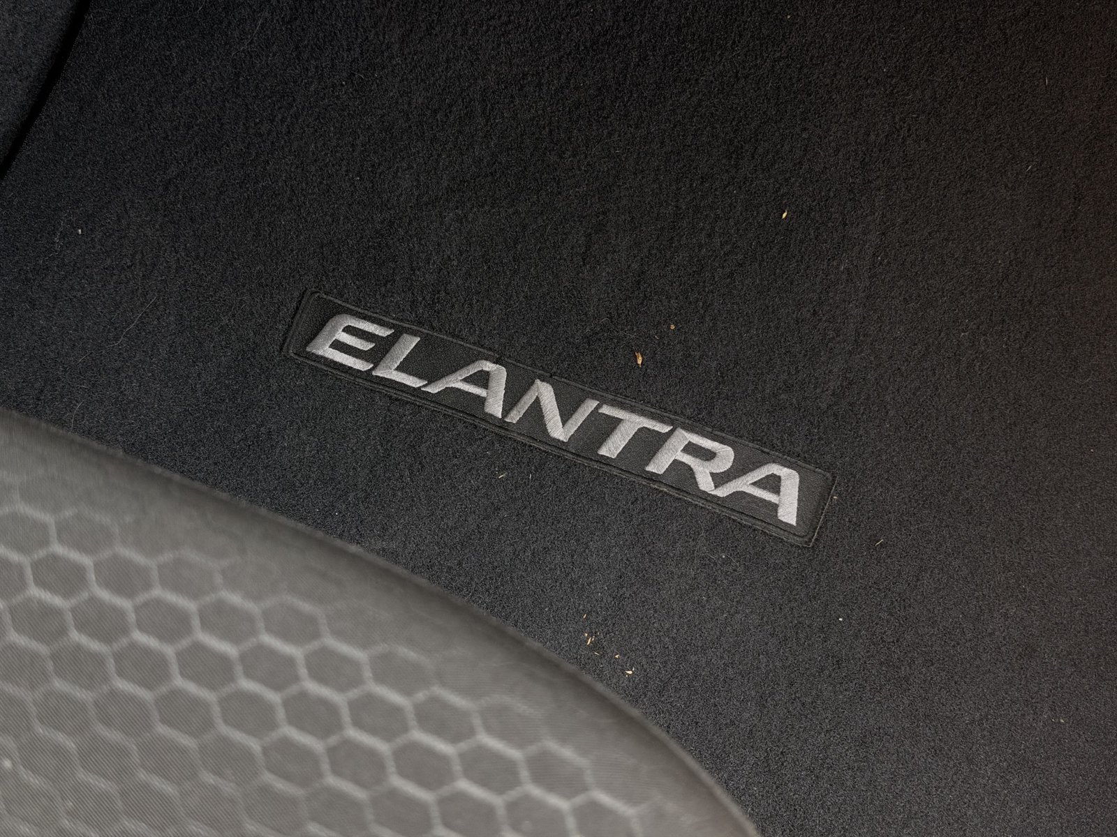 Used 2020 Hyundai Elantra SE w/ Cargo Package (C1) FWD image 36