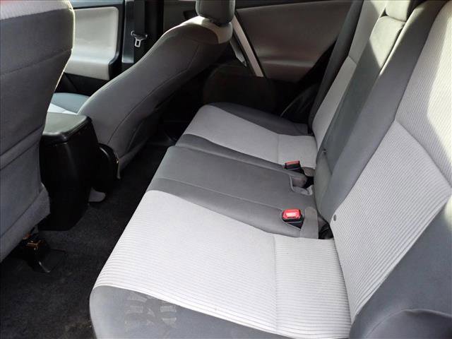 Used 2015 Toyota RAV4 LE image 9