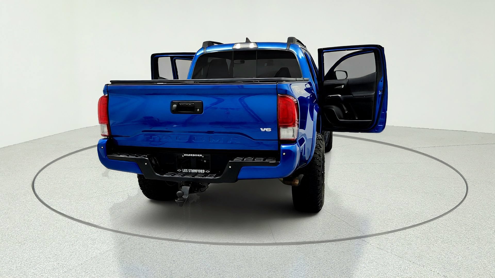 Used 2017 Toyota Tacoma TRD Sport AWD/4WD image 12