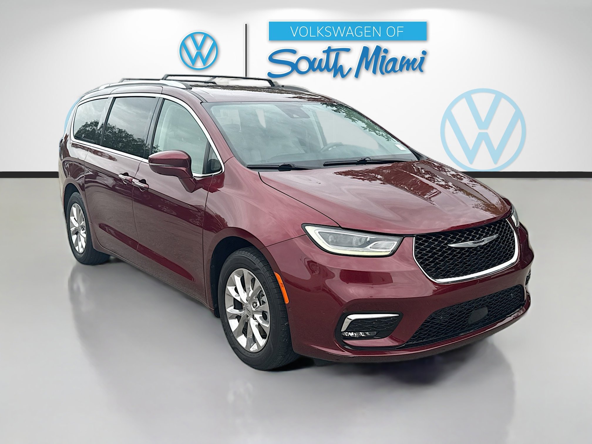 Used 2021 Chrysler Pacifica Touring-L w/ Premium & Safety Sphere Group