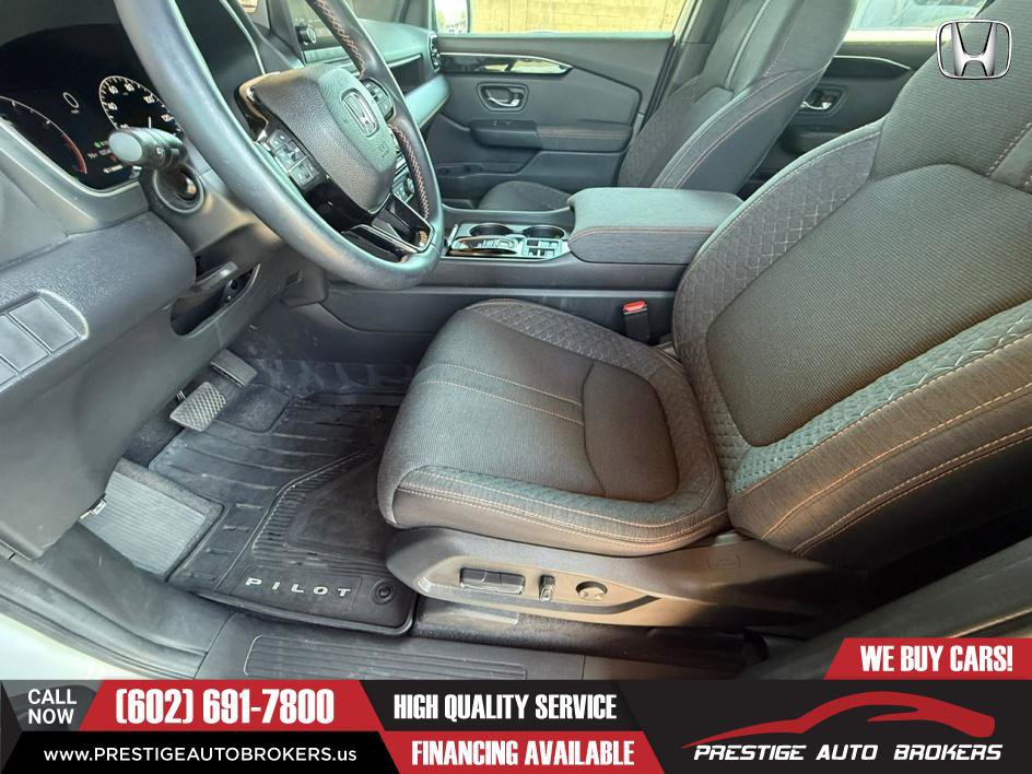 Used 2023 Honda Pilot Sport image 19