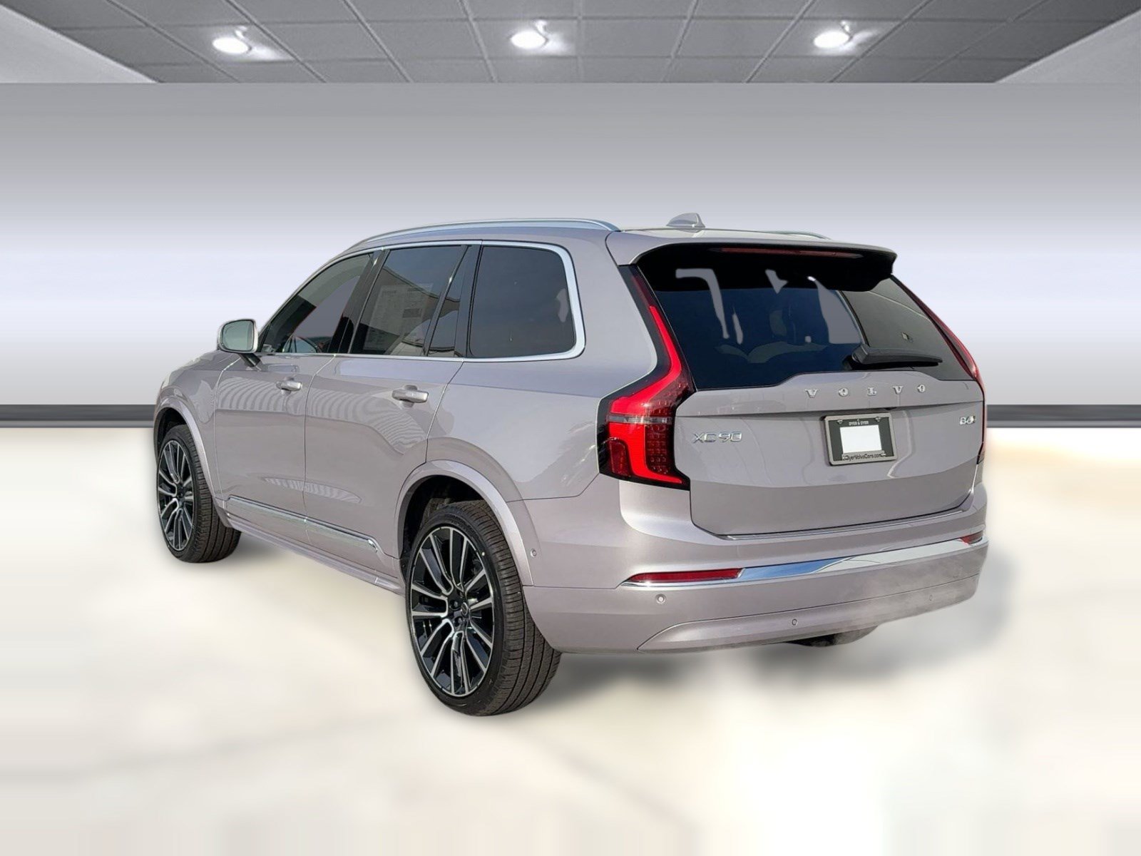 New 2026 Volvo XC90 B6 Plus w/ Protection Package Premier AWD/4WD image 3