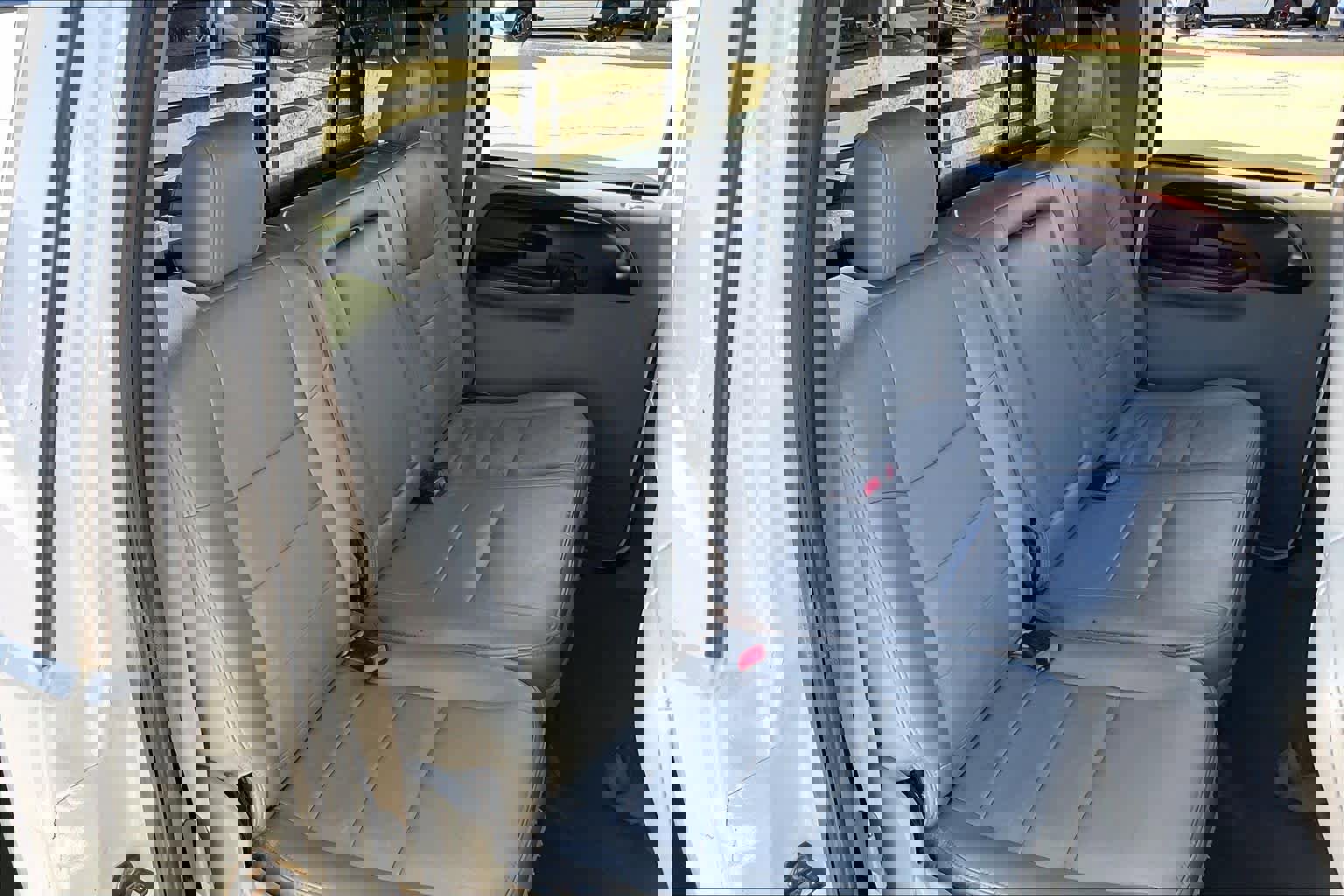 Used 2006 Ford F350 Lariat image 19