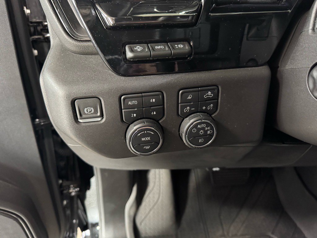 Used 2024 Chevrolet Silverado 1500 ZR2 w/ Technology Package image 18