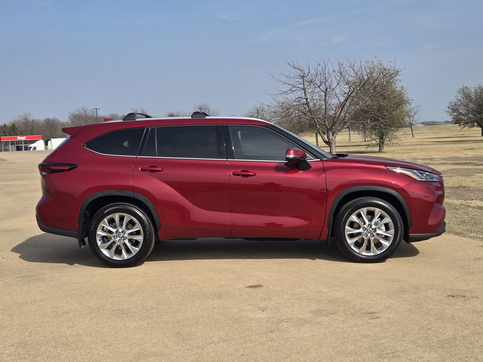 New 2026 Toyota Highlander Limited image 7