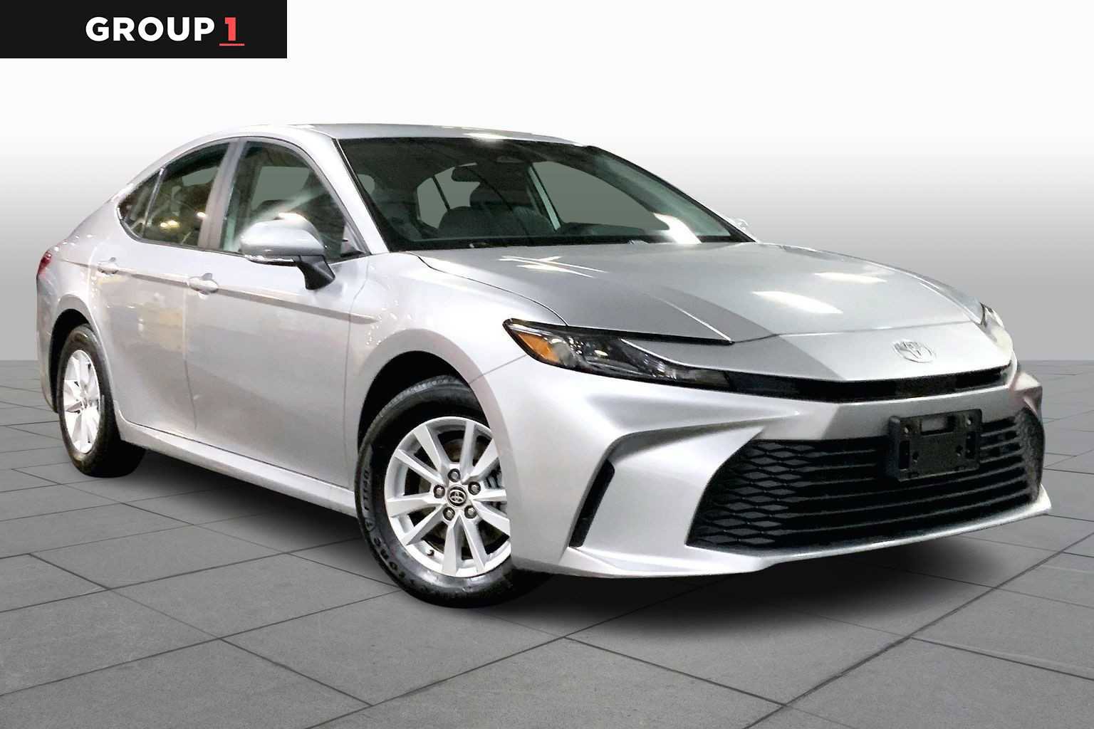 Certified 2025 Toyota Camry LE image 3