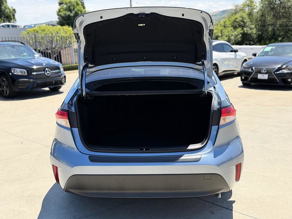 Used 2026 Toyota Corolla LE FWD image 17