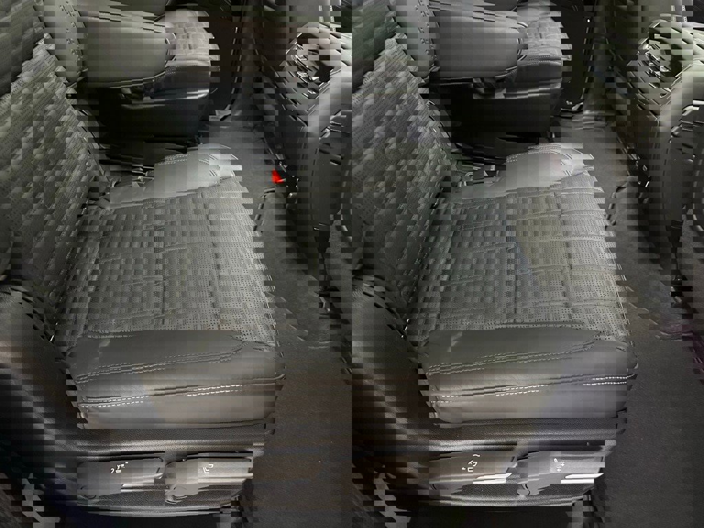 Used 2025 Cadillac Escalade V image 62