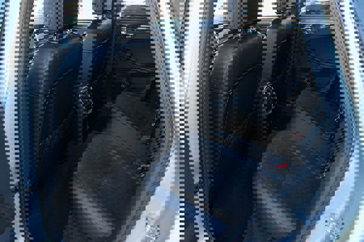 Used 2020 Porsche Macan image 26