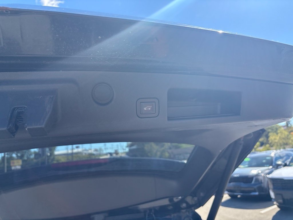 Used 2020 Chevrolet Equinox LT AWD/4WD image 12