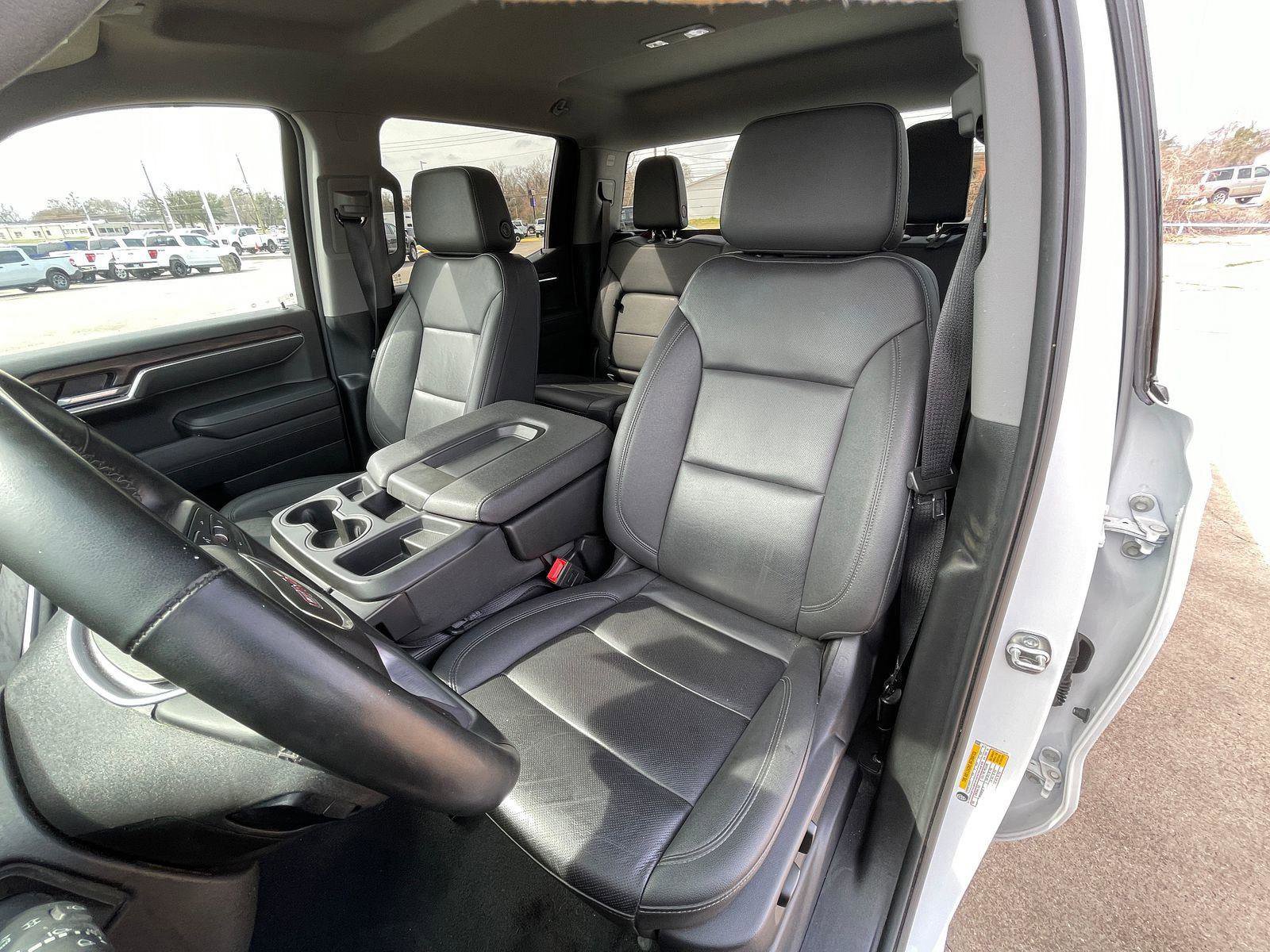 Used 2025 GMC Sierra 1500 SLT image 9