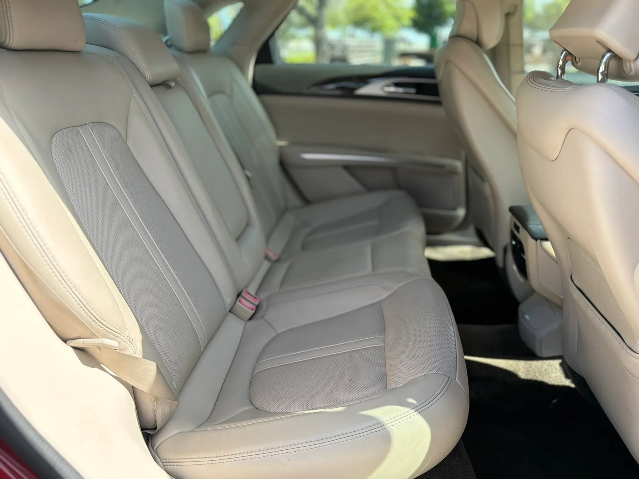 Used 2016 Lincoln MKZ w/ Equipment Group 300A Reserve FWD image 20