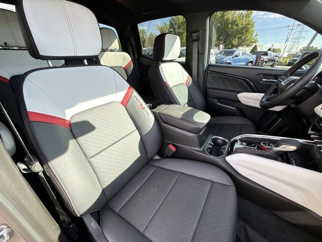 Used 2024 GMC Canyon AT4X image 28