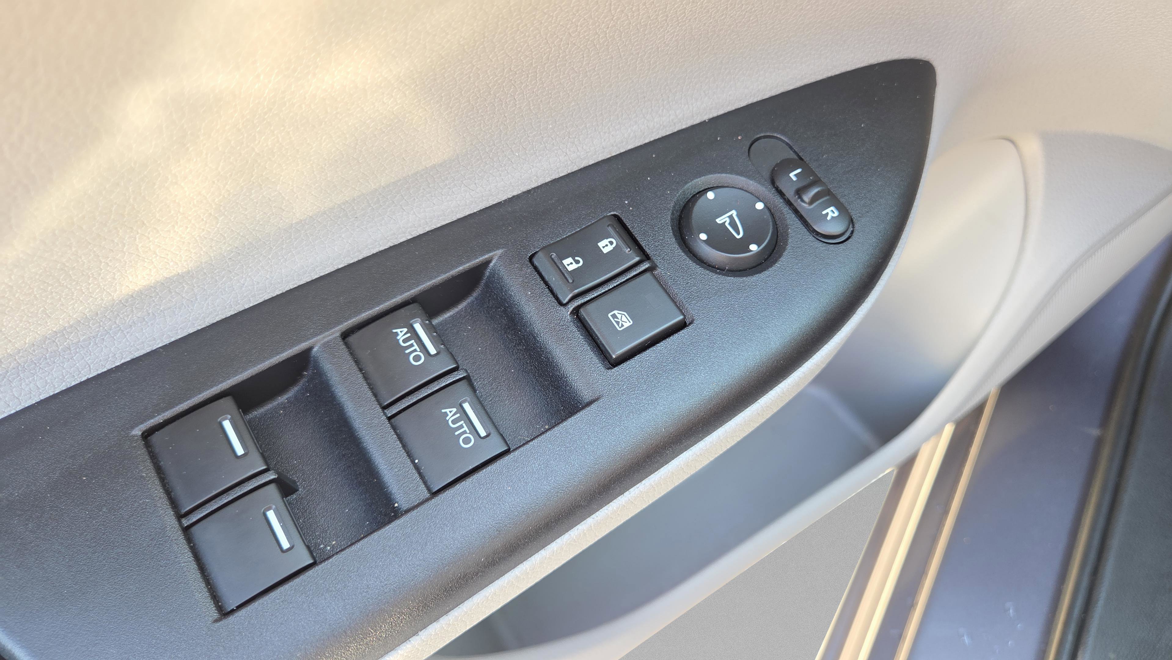 Used 2015 Honda Accord EX-L image 31