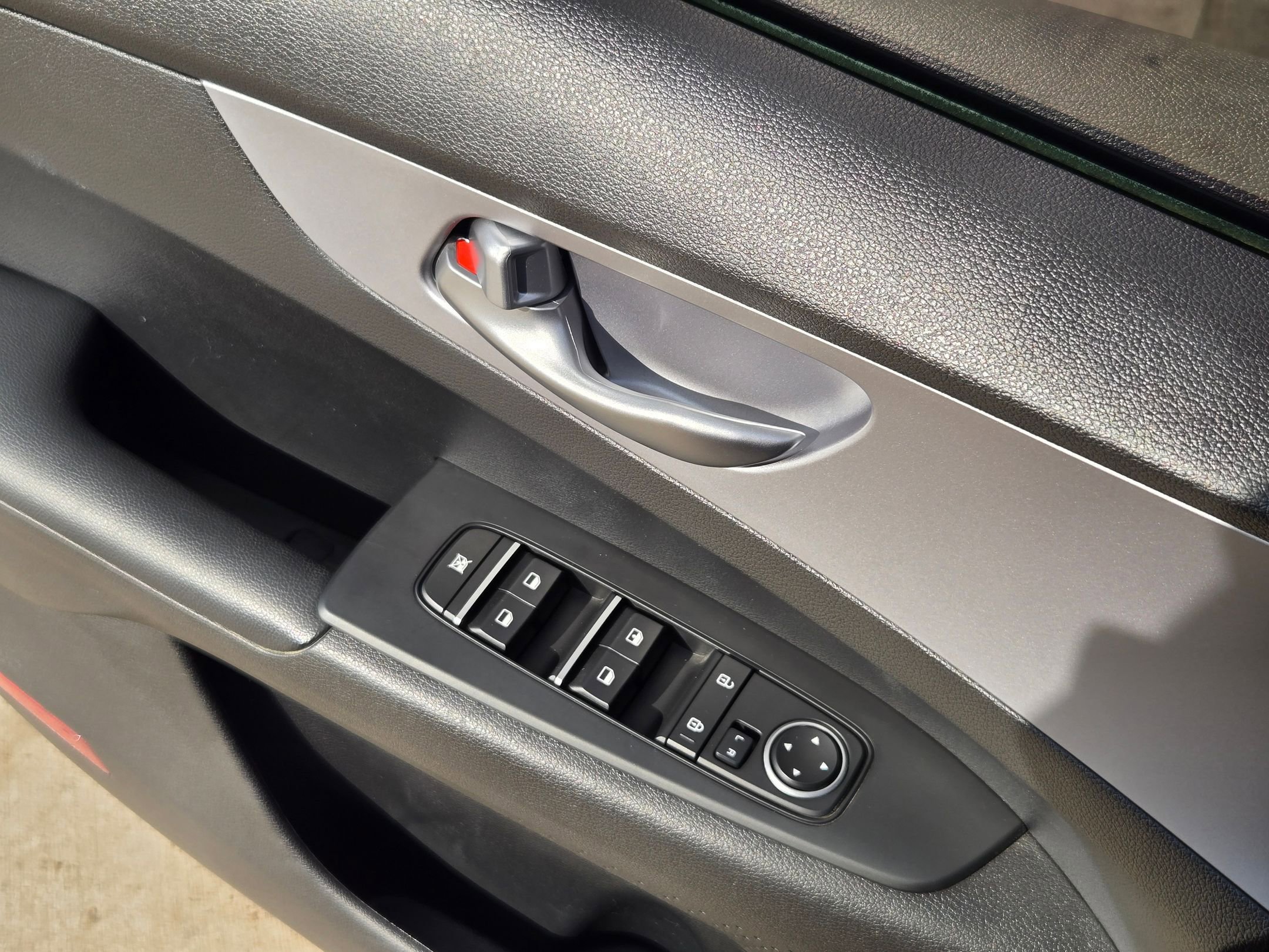 Used 2024 Kia Forte LXS w/ LXS Technology Package image 12