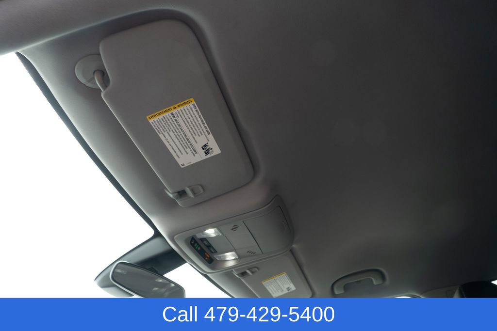 Used 2025 Chevrolet Blazer LT AWD/4WD image 19