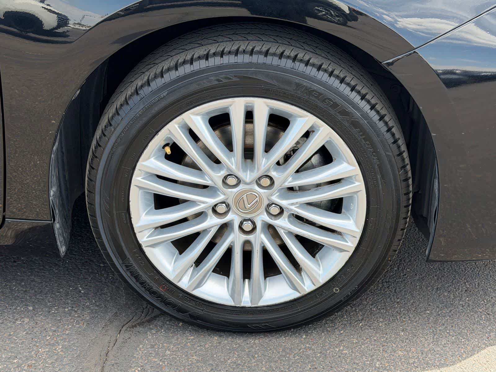 Used 2013 Lexus ES 350 w/ Premium Pkg FWD image 10