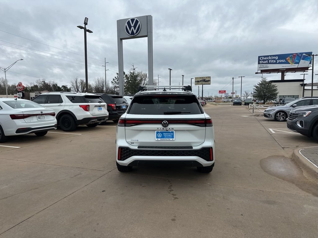New 2026 Volkswagen Tiguan SE R-Line FWD image 7
