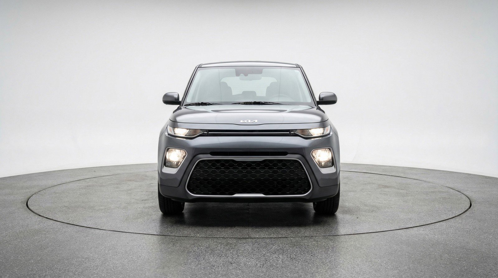 Used 2025 Kia Soul LX w/ LX Technology Package image 2