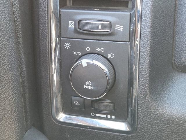 Used 2013 RAM 1500 Laramie w/ Convenience Group image 12