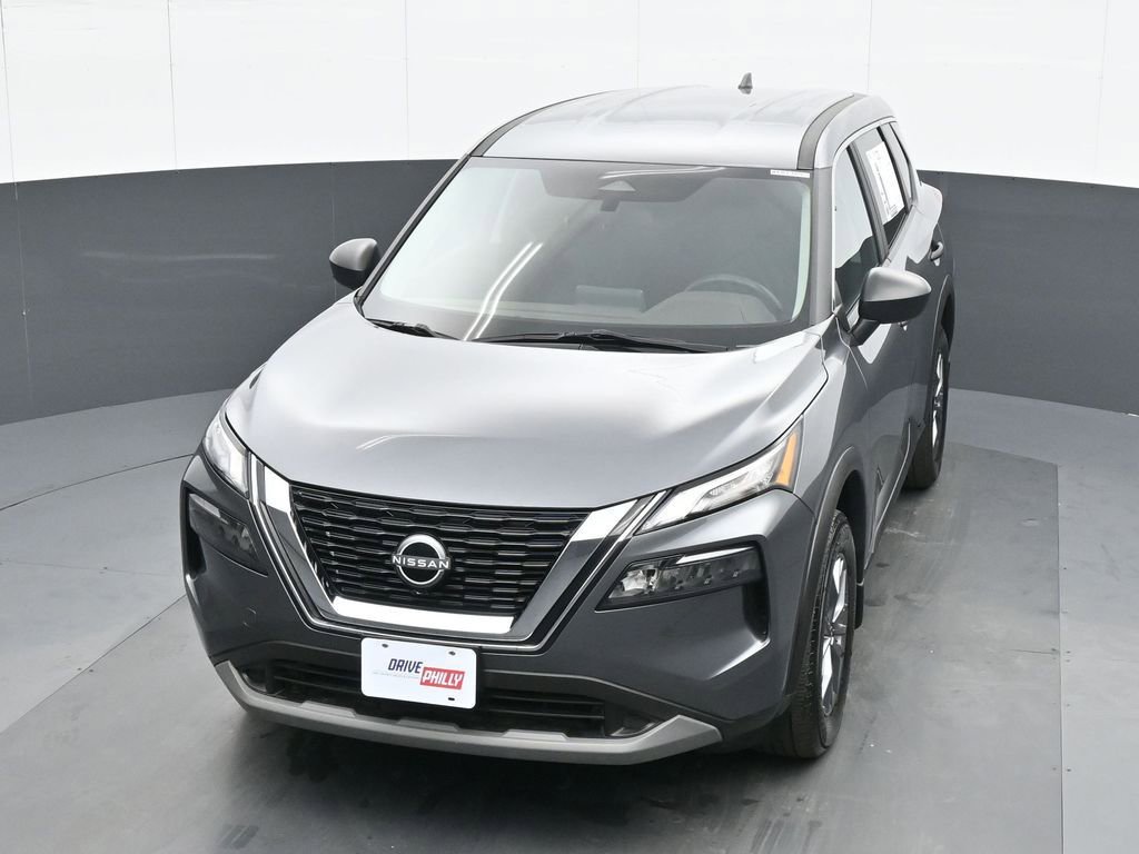 Used 2023 Nissan Rogue S image 16