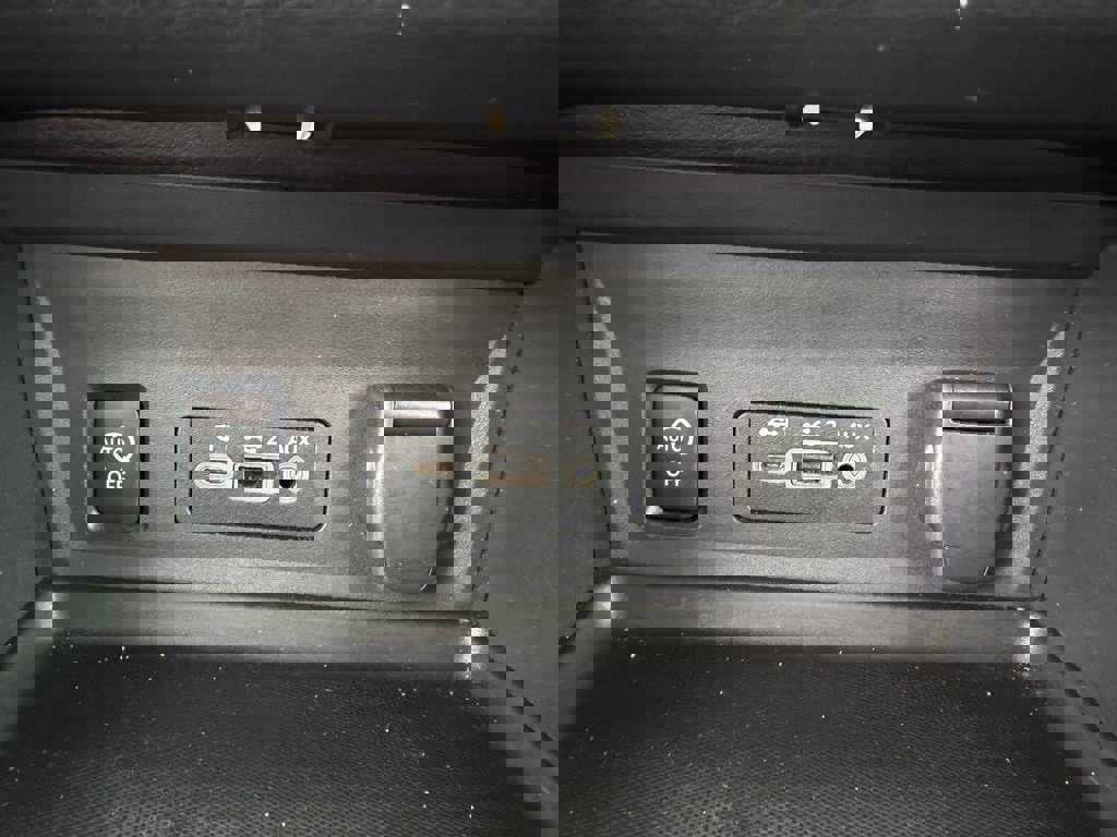 Used 2024 Nissan Sentra SV image 26