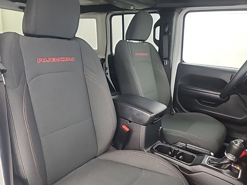 Used 2025 Jeep Wrangler Unlimited Rubicon AWD/4WD image 17