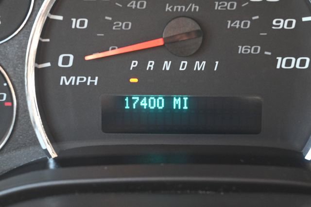 Used 2024 Chevrolet Express 2500 w/ Driver Convenience Package image 16