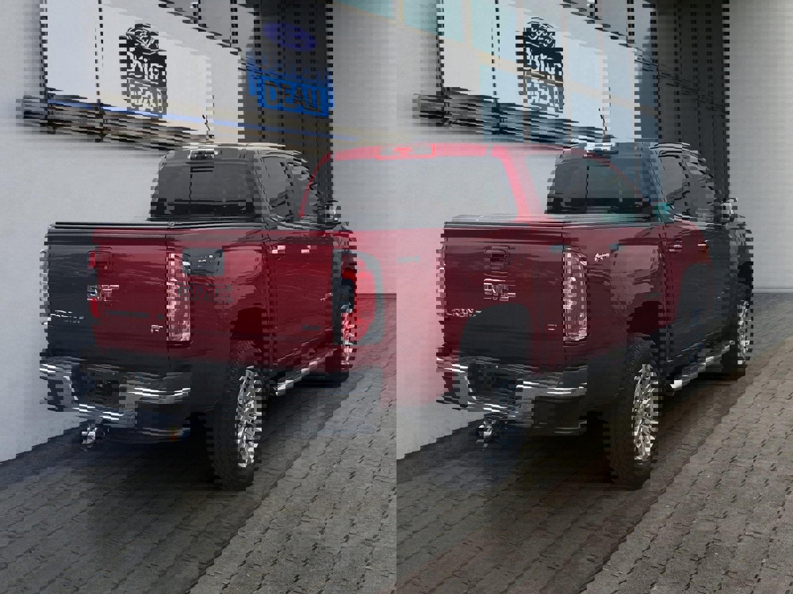 Used 2018 GMC Canyon SLT w/ Driver Alert Package image 3