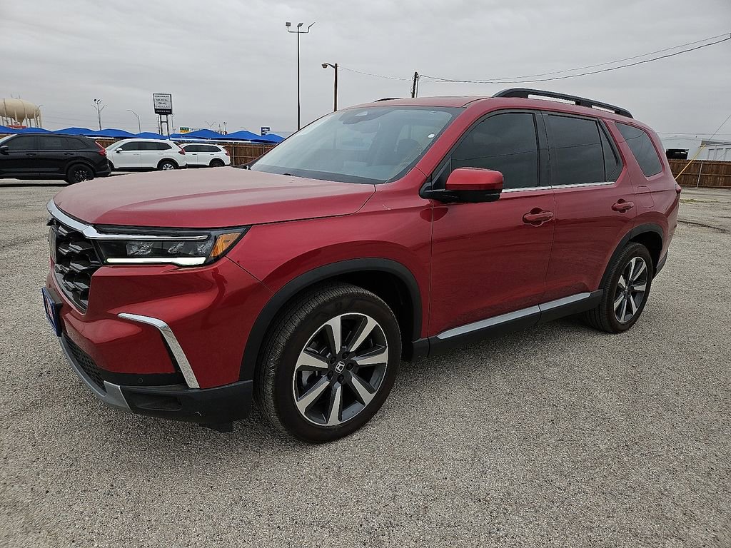 Used 2025 Honda Pilot Elite image 2