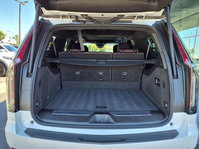 Used 2023 Cadillac Escalade ESV V image 10