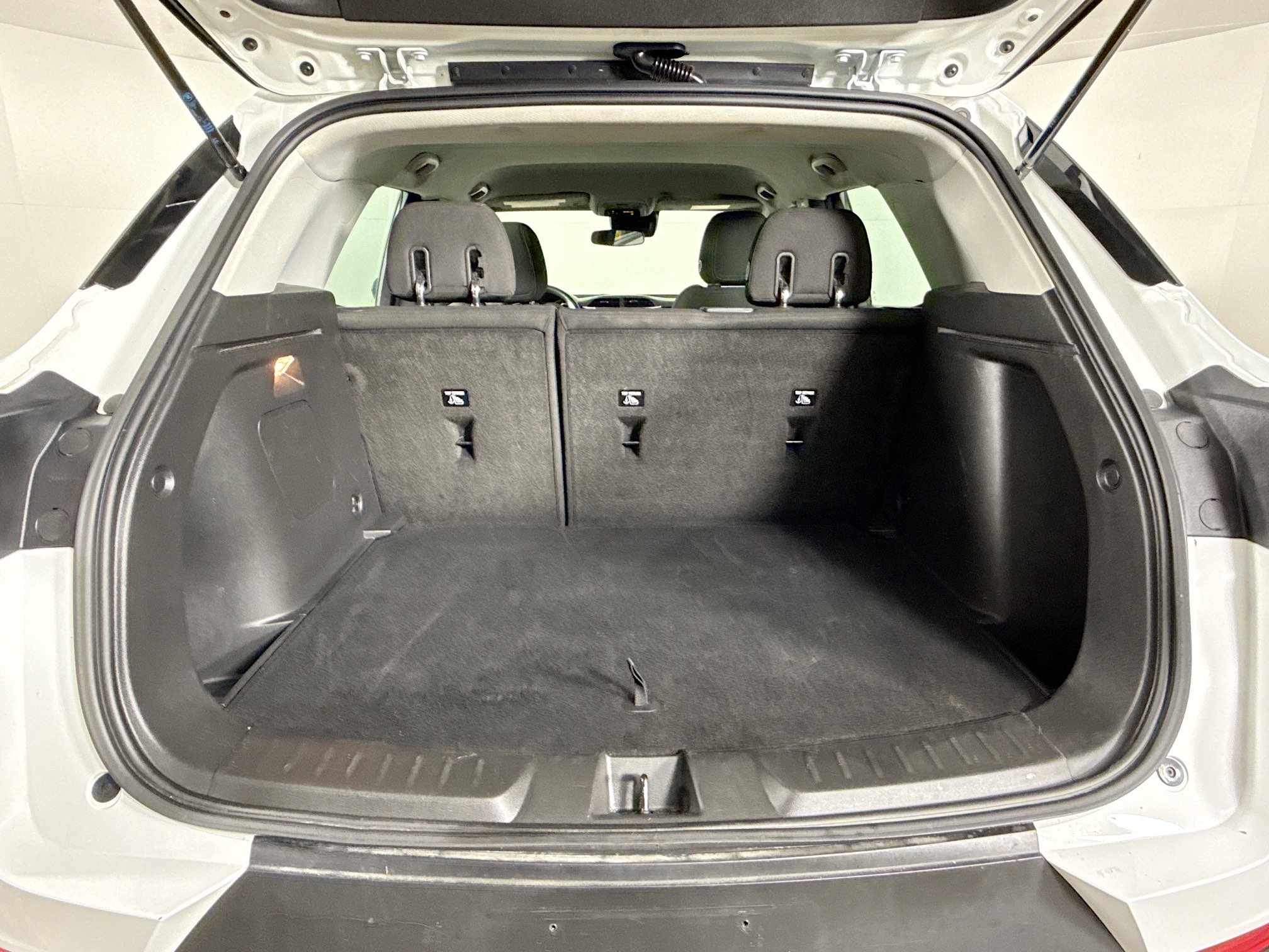 Used 2023 Chevrolet TrailBlazer LS FWD image 31