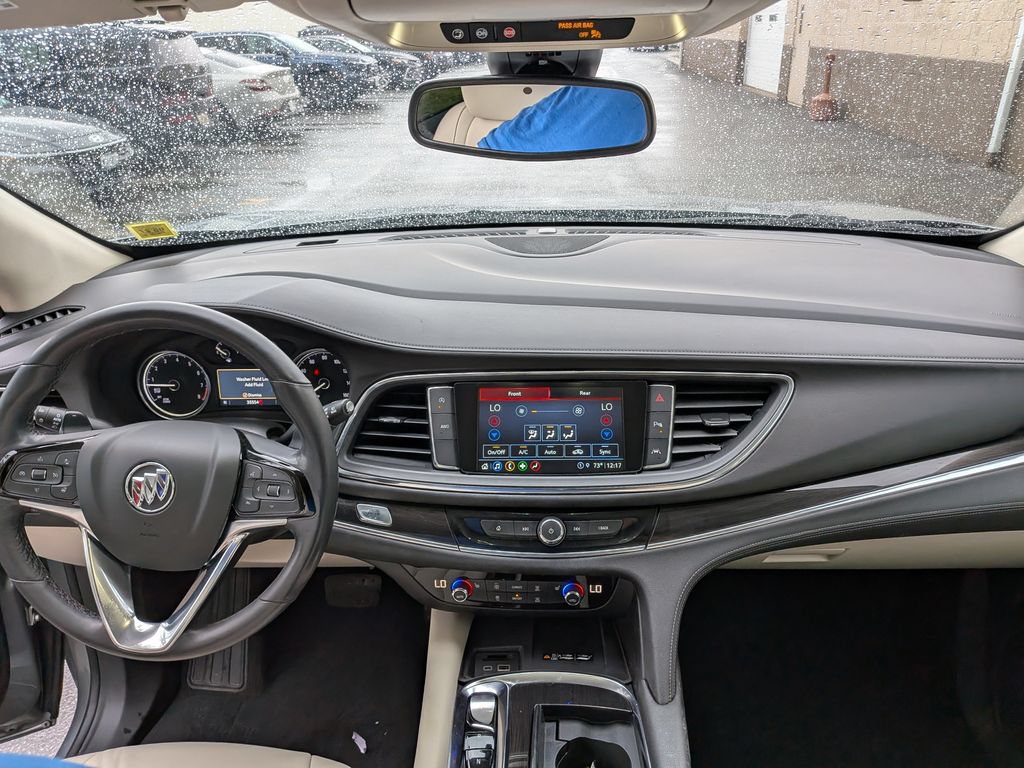 Used 2024 Buick Enclave Essence AWD/4WD image 7