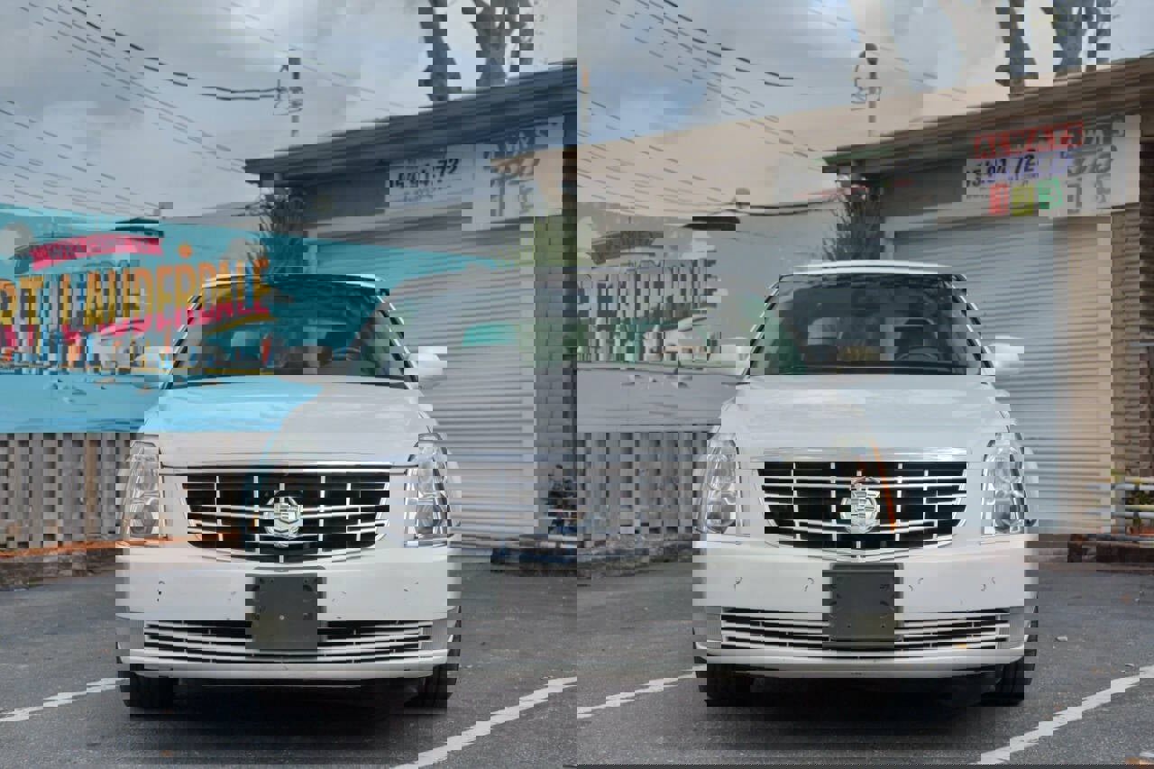 Used 2006 Cadillac DTS Performance image 3