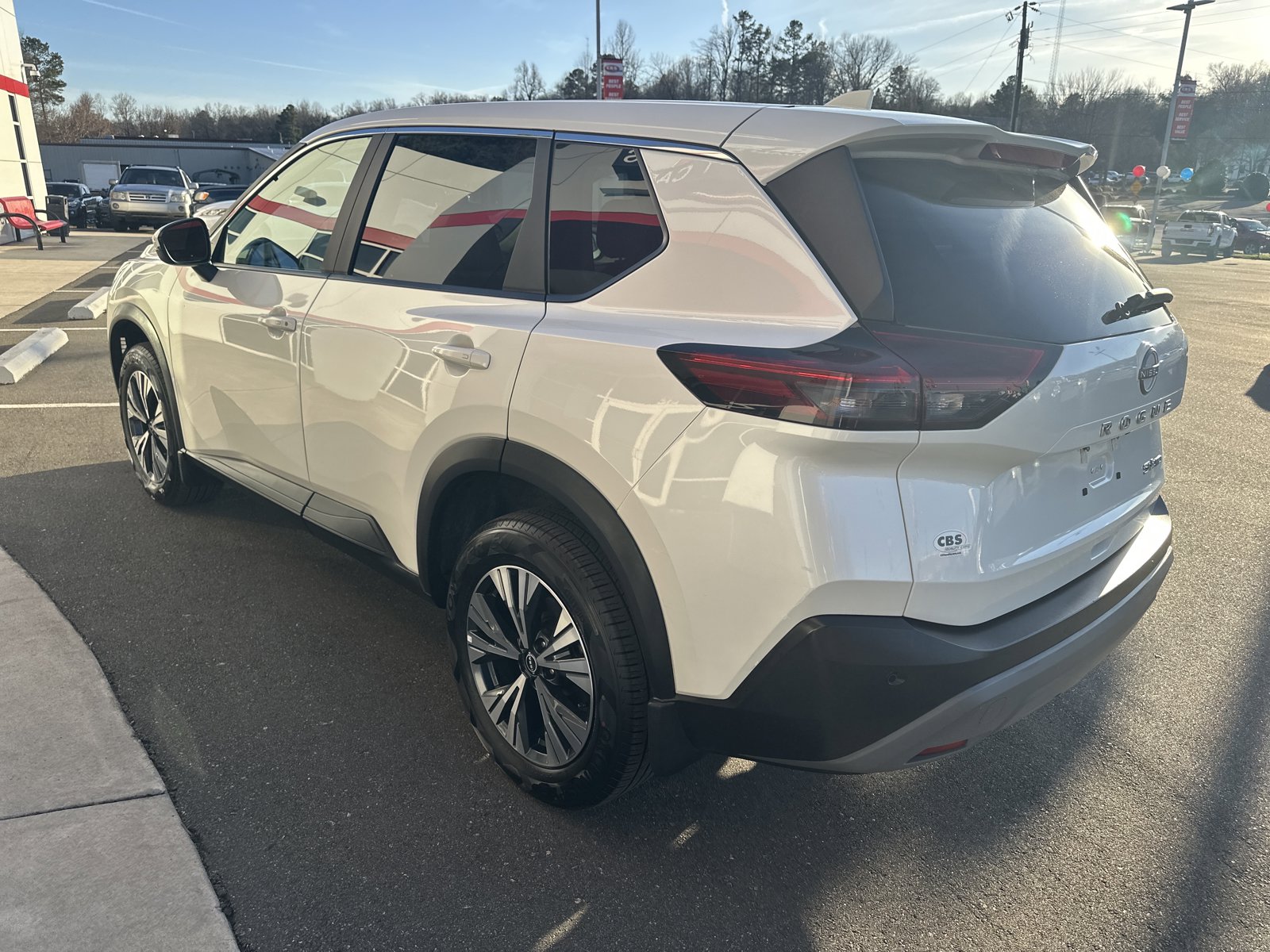 Used 2022 Nissan Rogue SV AWD/4WD image 6