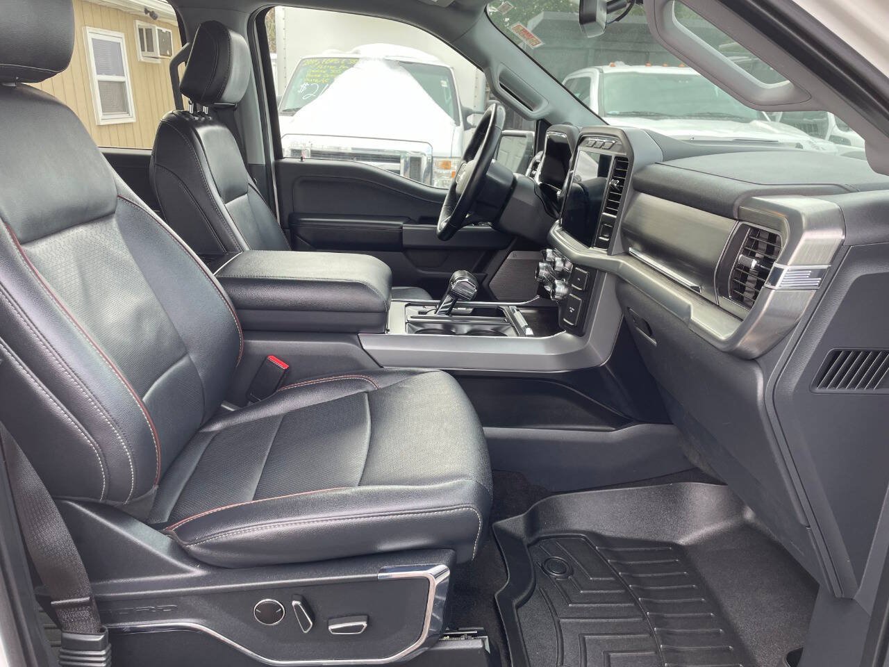 Used 2022 Ford F150 Lariat w/ Equipment Group 502A High AWD/4WD image 16