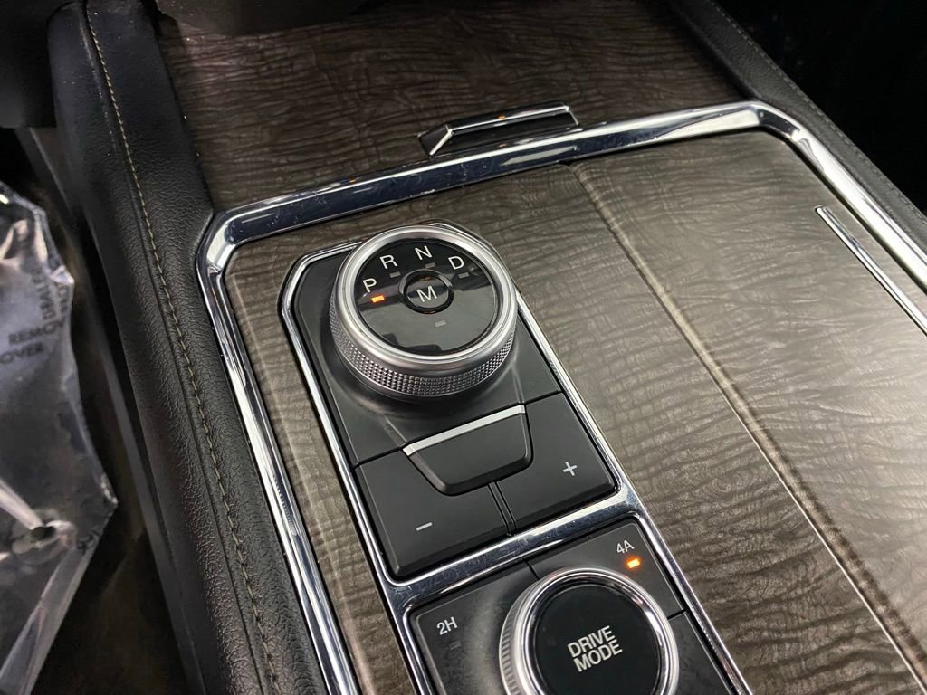 Used 2021 Ford Expedition Limited image 19