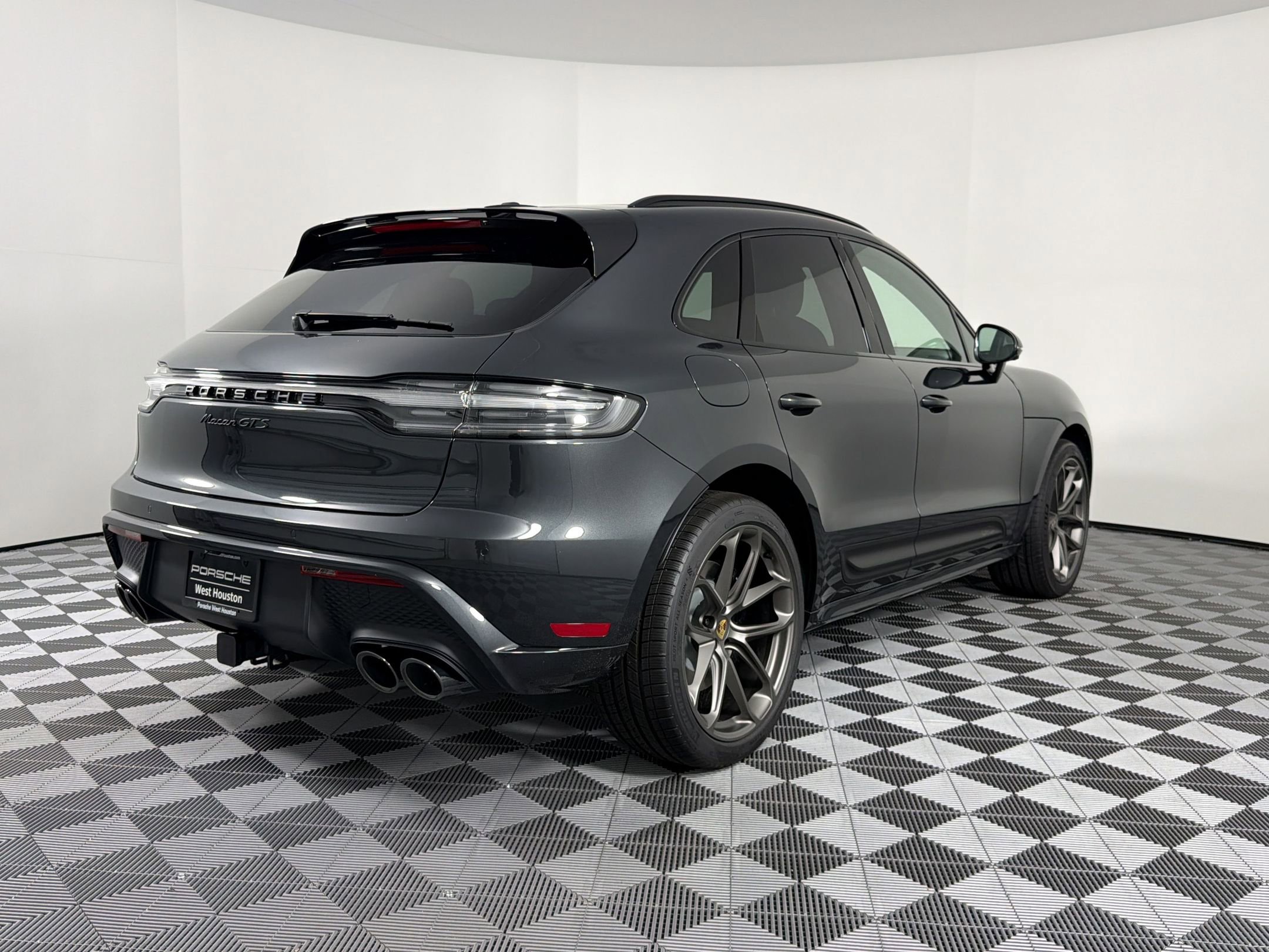 New 2026 Porsche Macan GTS AWD/4WD image 9