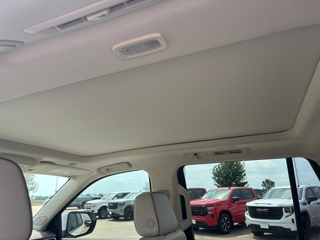 Used 2021 GMC Yukon Denali image 7