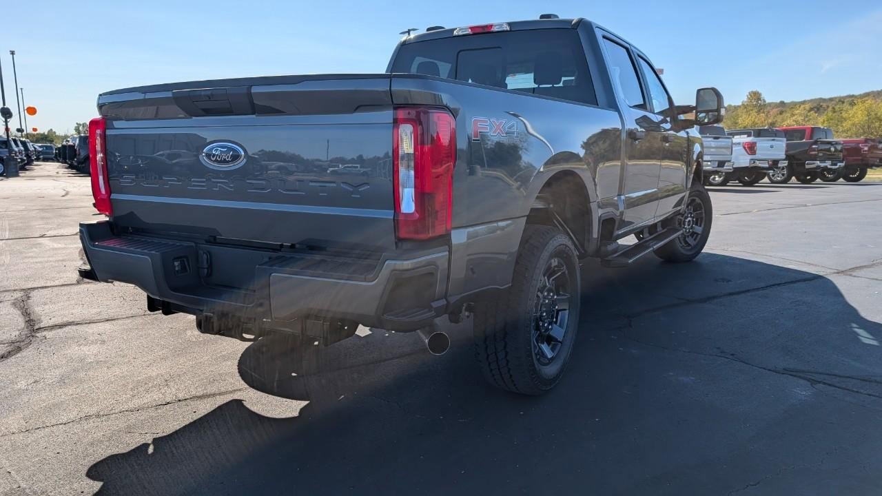 New 2026 Ford F250 4x4 Crew Cab Super Duty image 3