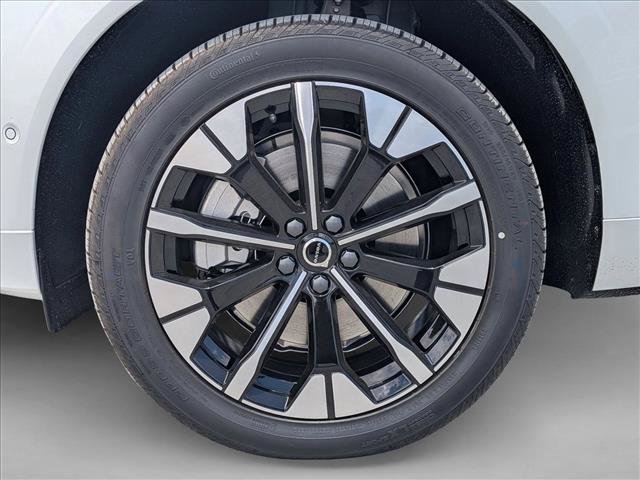 New 2026 Volvo XC60 T8 Plus w/ Climate Package PRO AWD/4WD image 10