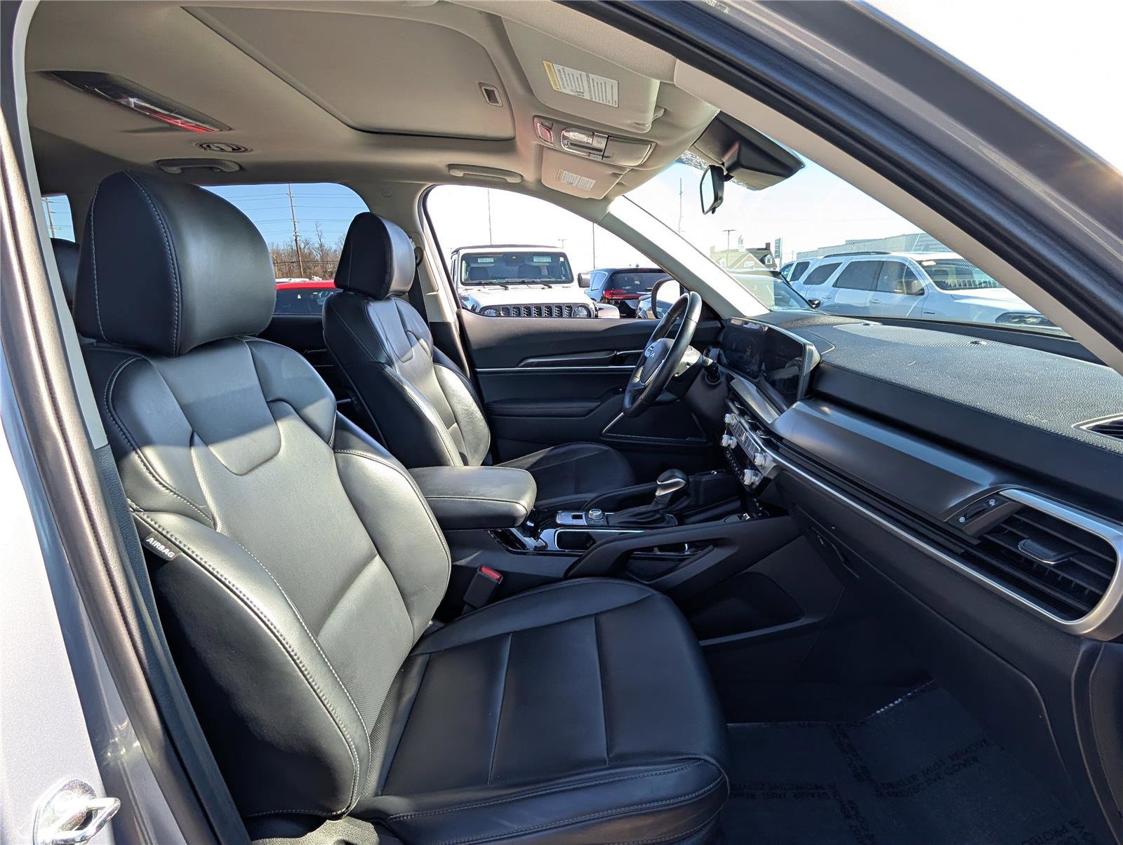 Used 2024 Kia Telluride S w/ S Sunroof Package image 10