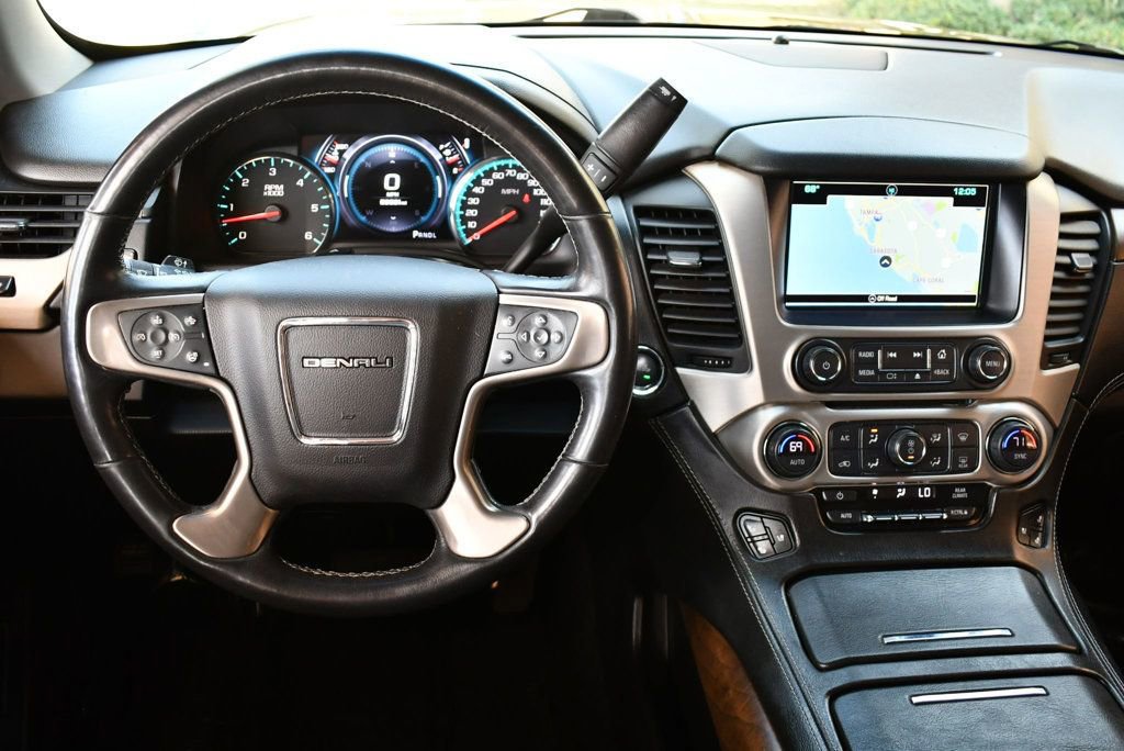 Used 2018 GMC Yukon Denali w/ Denali Ultimate Package image 46