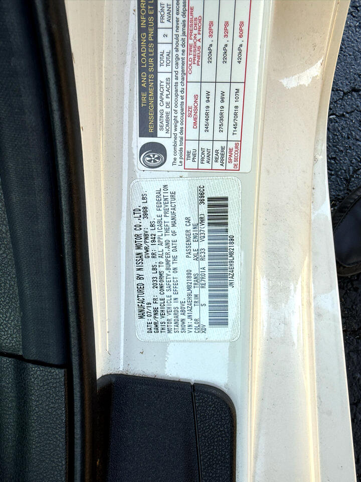 Used 2020 Nissan 370Z Coupe image 11