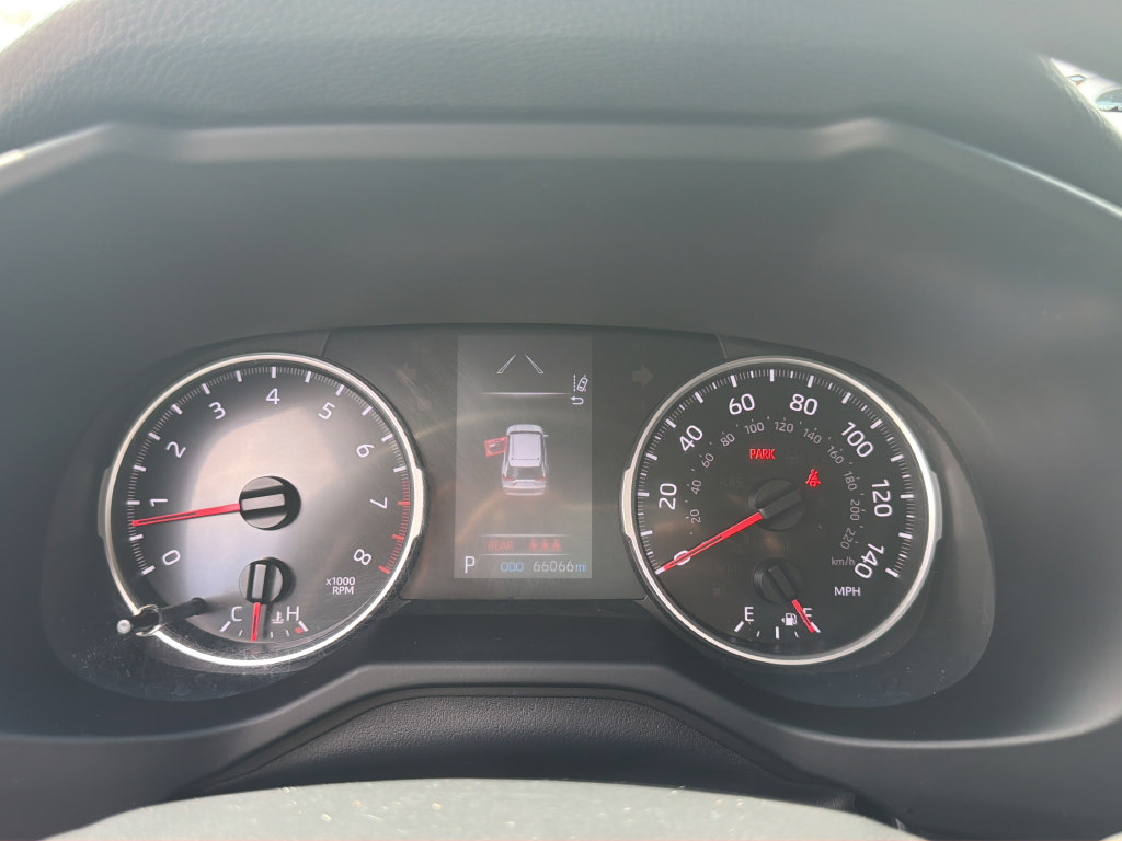 Used 2021 Toyota RAV4 LE AWD/4WD image 41