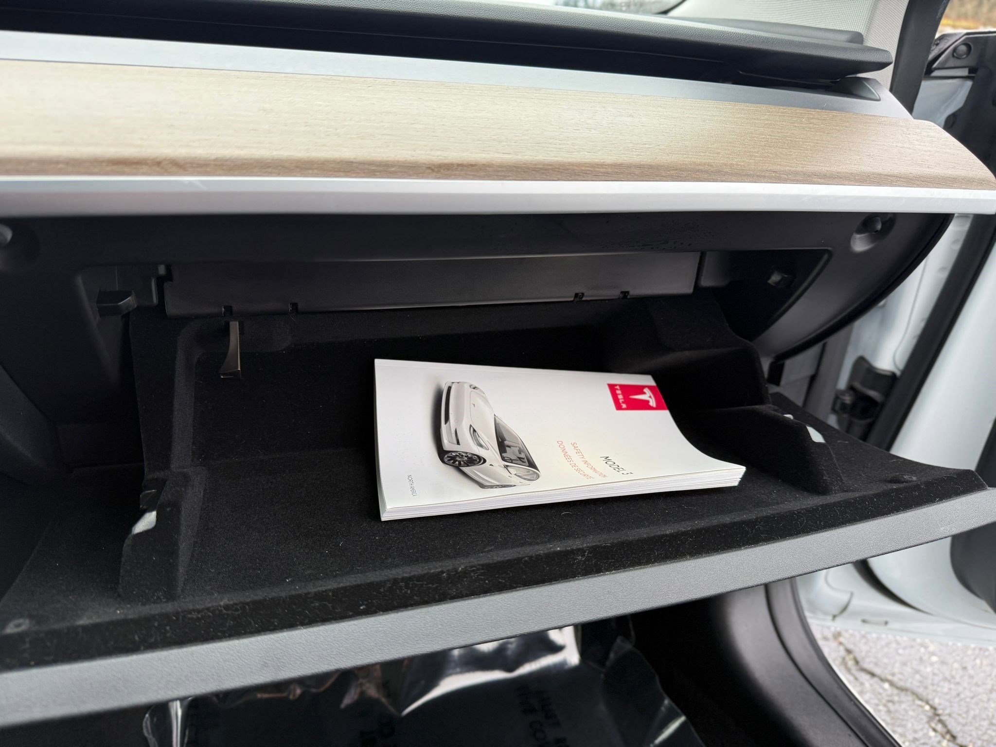 Used 2023 Tesla Model 3 Standard Range image 24