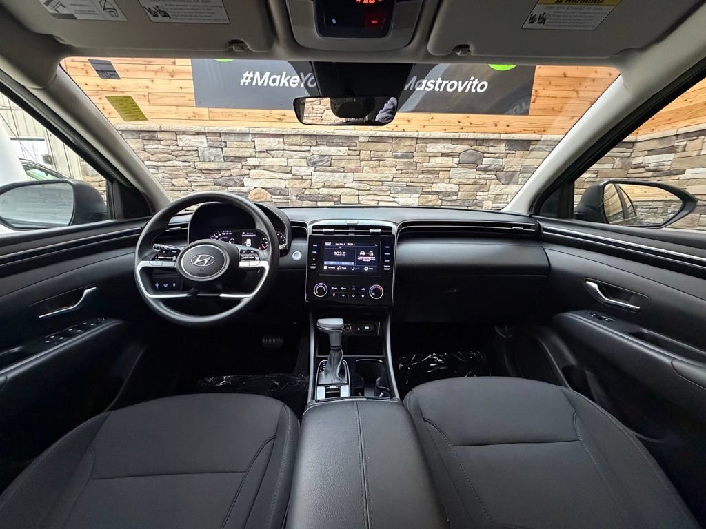 Certified 2023 Hyundai Tucson SEL AWD/4WD image 16