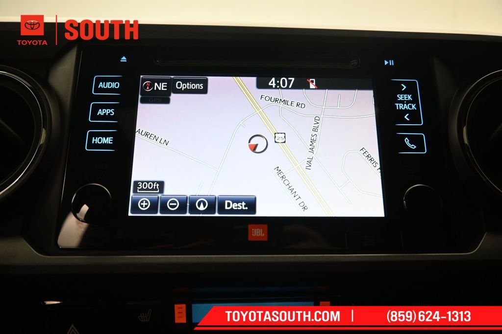 Used 2016 Toyota Tacoma TRD Off-Road AWD/4WD image 16