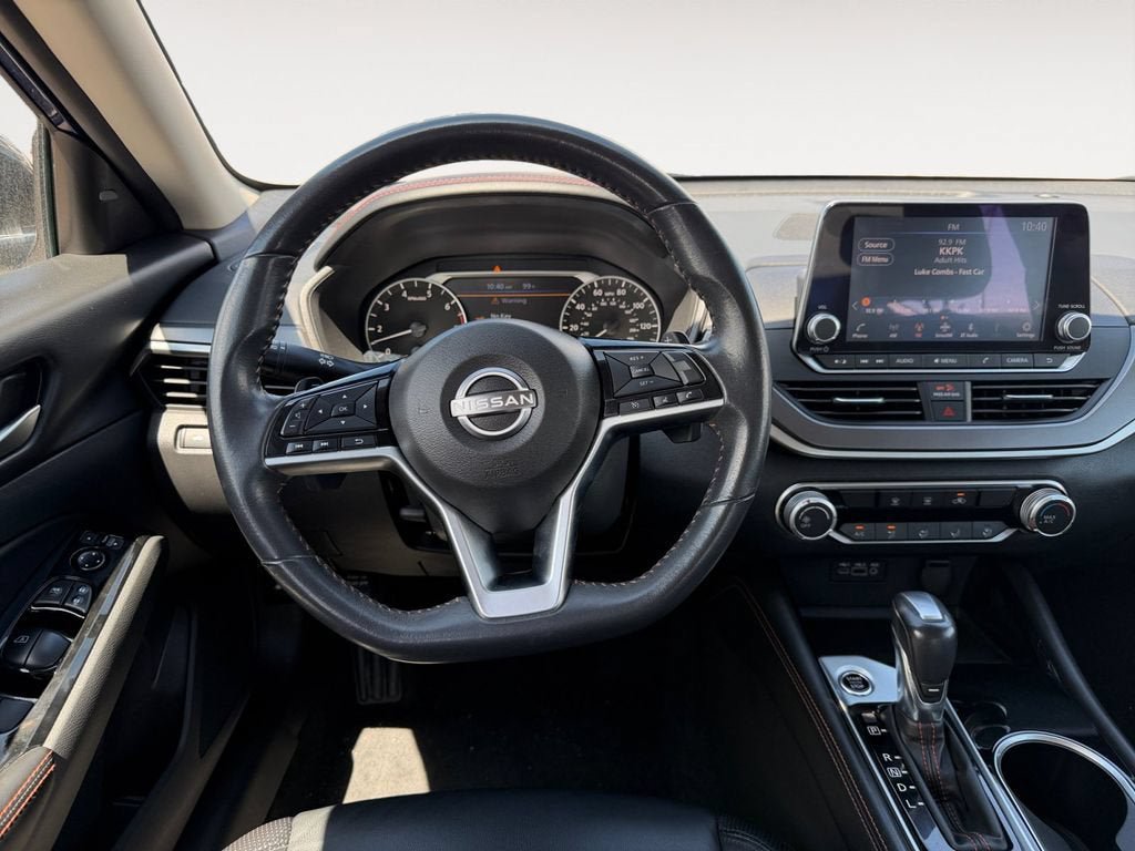 Used 2024 Nissan Altima 2.5 SR FWD image 12